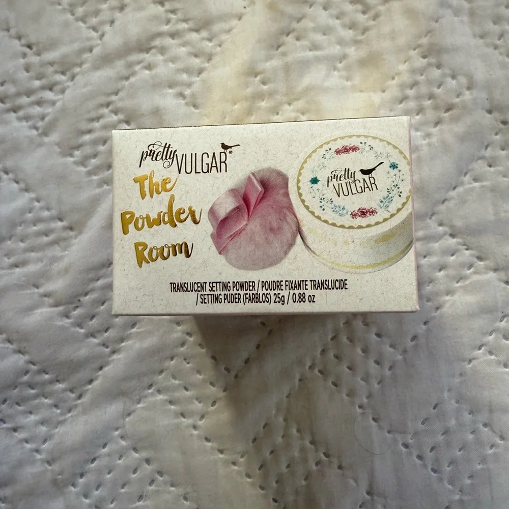 PRETTY VULGAR The Powder Room Translucent Setting Powder in 147 Matte About It